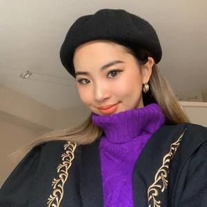 Meet your Posher, Akari